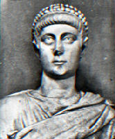 Valentinien II (Valentiniens) 371.jpg